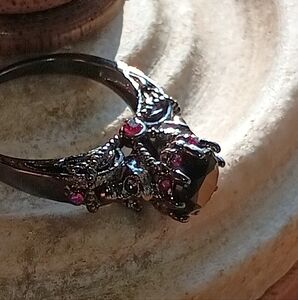 Skulls & Scarlet Crystals With Wings, Size 9